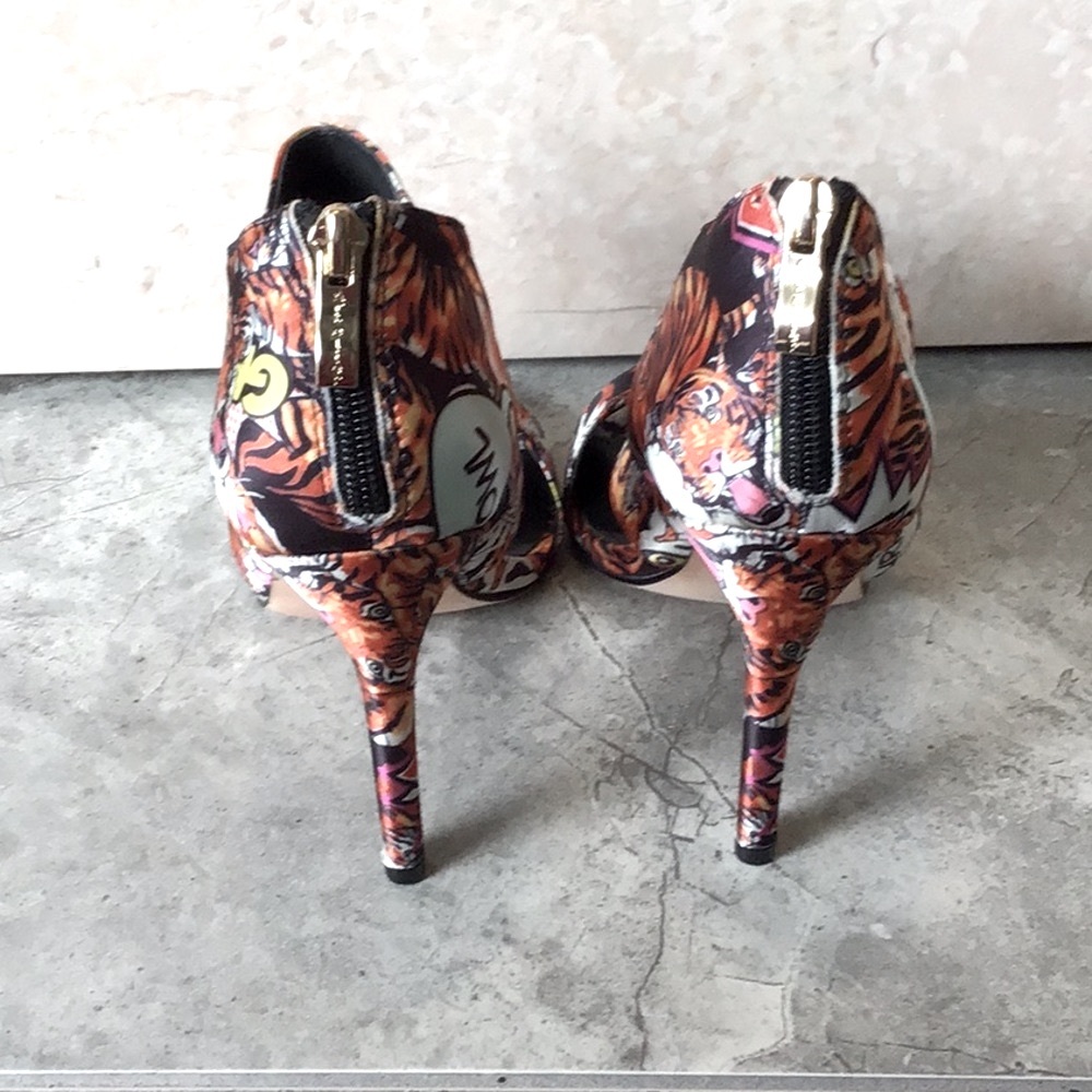 Nicole Miller Artelier “Gisele” Pump 6.5 NWOT - Picture 5 of 7